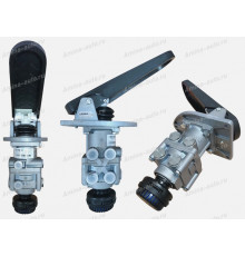 Кран тормозной главный 6 выходов (Higer) резьба M16x1,5 -4шт + M12x1,5 -2шт с педалью