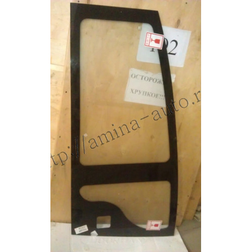 Стекло передней двери (higer) 